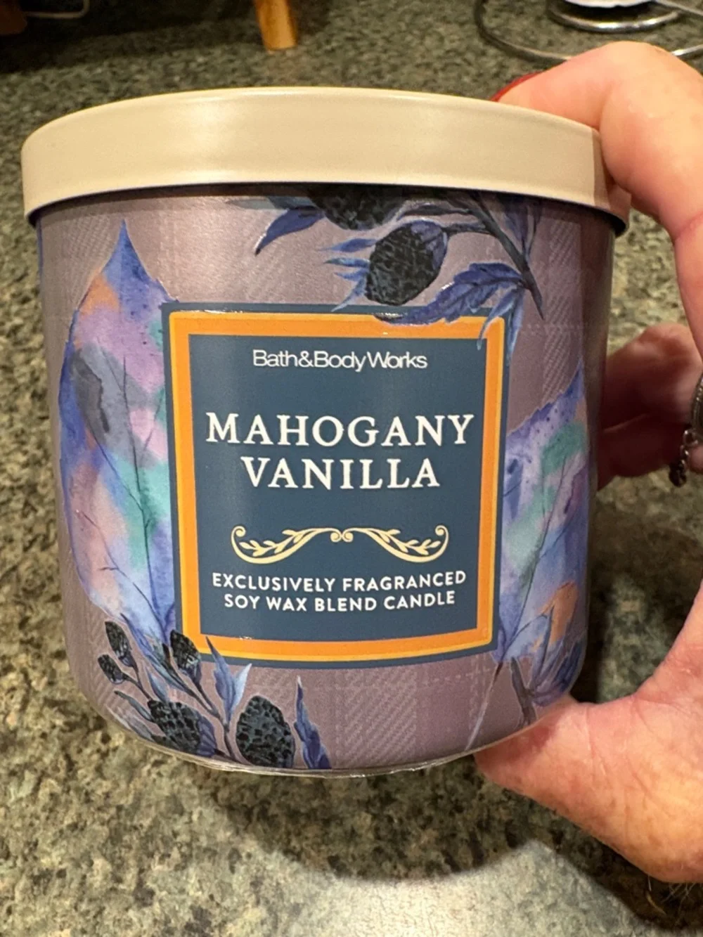 Nwt Bundle of “Mahogany Vanilla Candle & 2 refill bottles - Picture 2 of 6